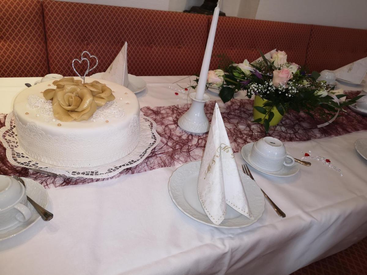 Hotel Garni Residenz Am Markt Майсен Екстериор снимка