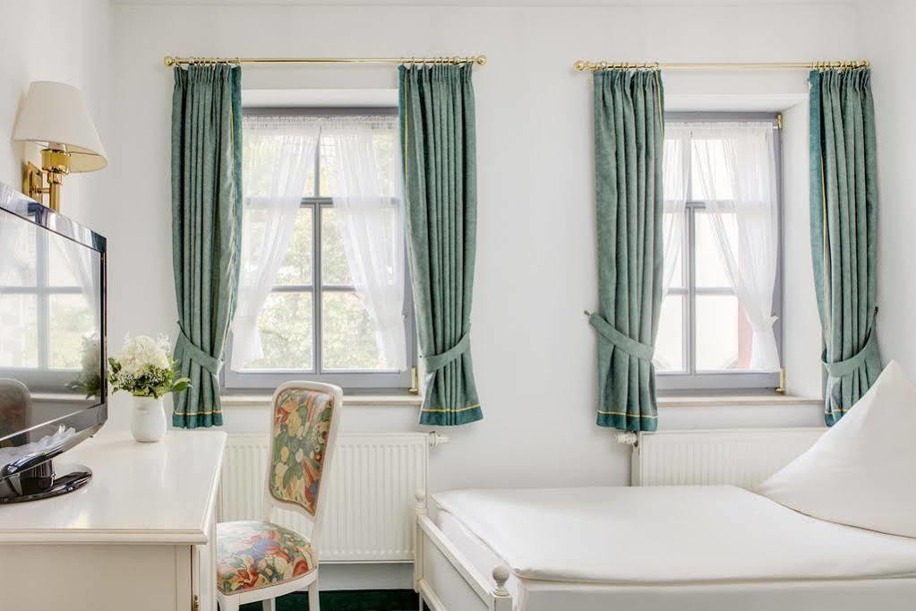 Hotel Garni Residenz Am Markt Майсен Екстериор снимка